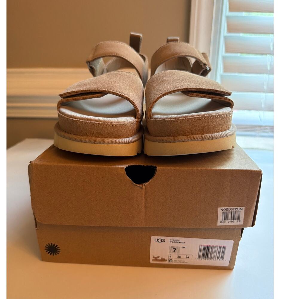 UGG Goldenstar Sandals Sand Suede Platform Size 7 with box